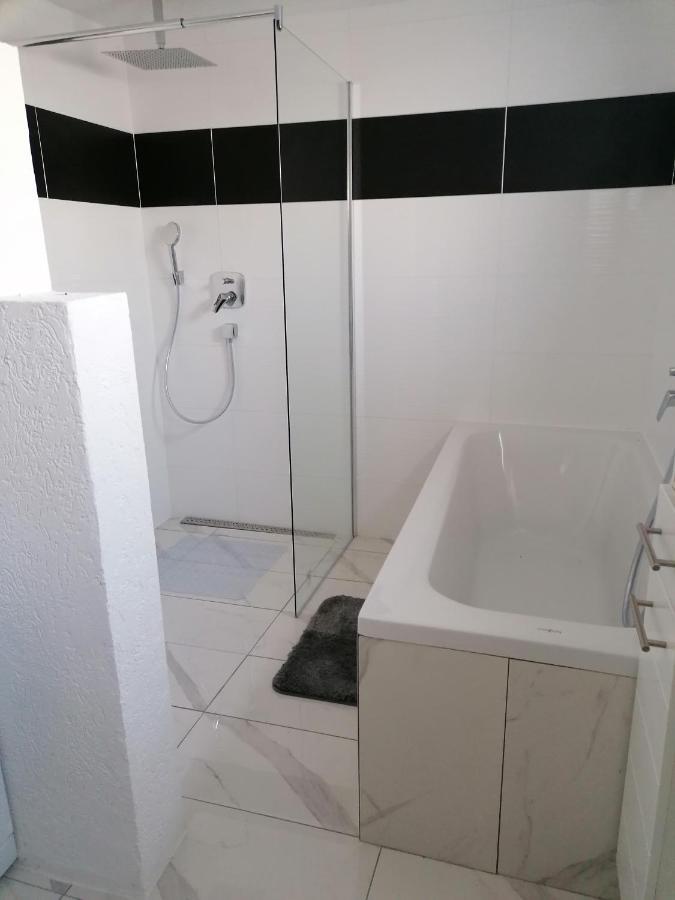 Schoene Einliegerwohnung In Hechingen Buitenkant foto